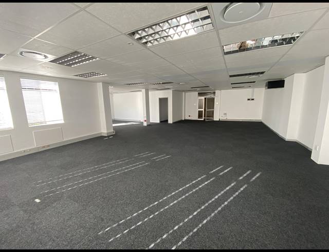 138M² OFFICE TO LET IN STEENBERG